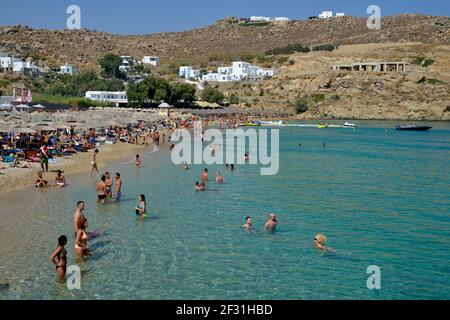 Geographie / Reisen, Griechenland, Bade am Super Paradise Beach, Mykonos, Kykladen, Additional-Rights-Clearance-Info-not-available Stockfoto