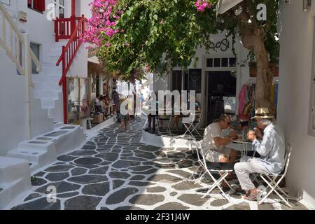 Geographie / Reisen, Griechenland, Straßenszene in der Altstadt von Chora oder Mykonos-Stadt, Mykonos, Kykladen, Additional-Rights-Clearance-Info-not-available Stockfoto