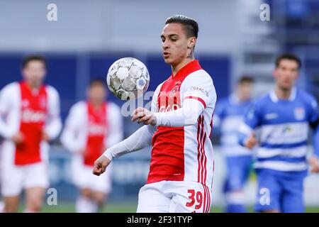 ZWOLLE, NIEDERLANDE - 14. MÄRZ: Antony von Ajax während des niederländischen Eredivisie-Spiels zwischen PEC Zwolle und Ajax am 14. März 2021 in MAC3PARK Stadion Stockfoto