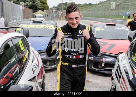 GULDENFELS Dorian (Fra), Renault Clio Cup Team TB2S, Portrait feiert seinen Sieg beim Clio Cup France 2019 in Imola vom 24. Bis 26. Mai in Italien - Foto: Xavi Bonilla / DPPI Stockfoto