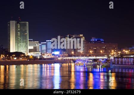 Moskwa Fluss in der Nacht. Moskau, Russland Stockfoto