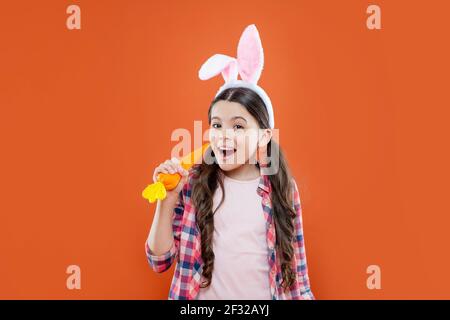 Ostervorbereitungen. bunny Jagd. Einfach Spaß haben. Bereit für die Party. Glückliche Kindheit. Stockfoto