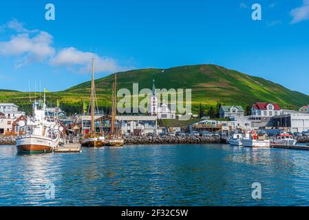 Husavik, Island, 17. August 2020: Blick auf den Hafen von Husavik, Island Stockfoto