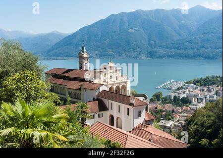 Architektur Neorenaissance, Wallfahrtskirche, Santuario Madonna del Sasso mit Lago Maggiore, Orselina, Locarno, Kanton Tessin, Schweiz Stockfoto