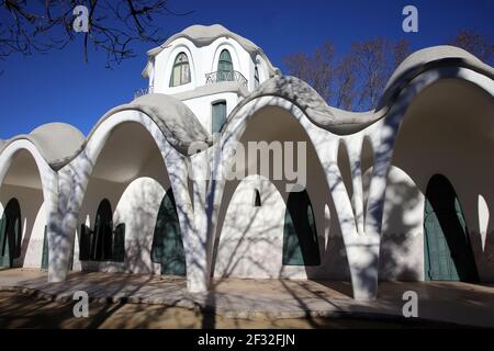 Masia Freixa ( 1907 ). Modernistisches Gebäude, inspiriert von Gaudí. Lluis Moncunill Architekt. Parc de Sant Jordi, Terrassa, Katalonien. Spanien. Stockfoto