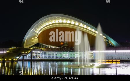 Haus der Kulturen der Welt, John-Foster-Dulles-Allee, Tiergarten, Mitte, Berlin, Deutschland Stockfoto