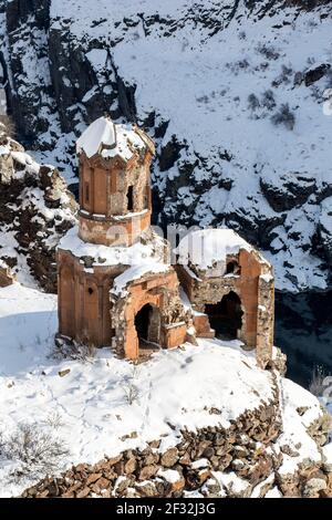 Hripsime (Bakireler) monestry in Ani ist ein zerstörter mittelalterlicher armenischer Stadt jetzt in der türkischen Provinz Kars und nächste An der geschlossenen Grenze zu Armenien Stockfoto