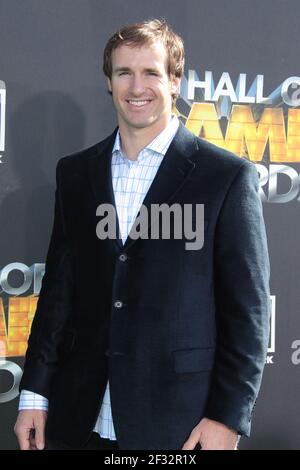 **DATEI FOTO** Drew Brees kündigt Ruhestand nach 20 Jahren in der NFL. Drew Brees bei den Annual Hall of Game Awards 1st, veranstaltet vom Cartoon Network im Barker Hanger in Santa Monica, Kalifornien. Februar 21, 2011. Kredit: mpi20/MediaPunch Stockfoto