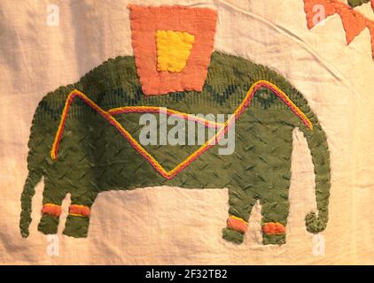 Appliziertes Textil aus stilisiertem Elefant. Rajasthan, Indien Stockfoto