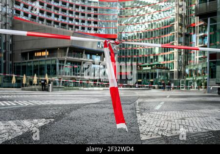 Sony Center Berlin Im Lockdown Stockfoto