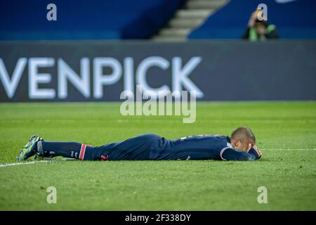 Paris, Frankreich. März 2021, 14th. Rafinha von Paris Saint Germain reagiert während des Fußballspiels der französischen Ligue 1 zwischen Paris Saint Germain (PSG) und dem FC Nantes am 14. März 2021 im Stadion Parc des Princes in Paris, Frankreich. Quelle: Aurelien Morissard/Xinhua/Alamy Live News Stockfoto