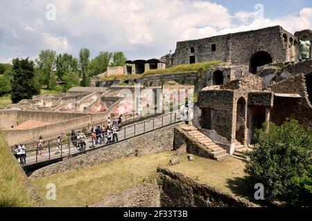 Geographie / Reisen, Italien, Eintritt in die antike Stadt Pompeji am Fuße des Vulkans Vesuv, Additional-Rights-Clearance-Info-not-available Stockfoto