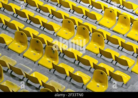 Fussball, Frauen-Nationalmannschaft, LŠnderspiel, Testspiel, Three Nations. One Goal, Tivoli Aachen, Deutschland (weiss) - Belgien (rot) 2:0, Gelbe, l Stockfoto