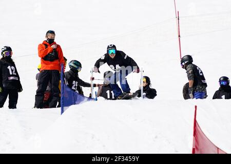 Otari, Nagano, Japan. März 2021, 14th. Keiji Okamoto (JPN), 14. März 2021 - para Snowboard : Snowboard Cross im Skigebiet Hakuba Norikura Onsen während 2021 Alle Japan para Snowboard Championships und Supporters Cup in Otari, Nagano, Japan. Kredit: SportsPressJP/AFLO/Alamy Live Nachrichten Stockfoto