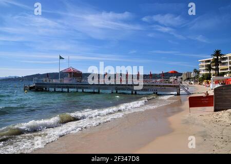 Juan Les Pins, Frankreich. Oktober 2019. Strand in Juan Les Pins, Südfrankreich. Quelle: Vuk Valcic / Alamy Stockfoto