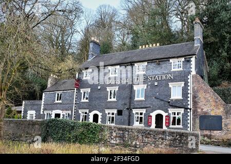 Sonniger Tagesausflug in Ironbridge, Shropshire, Großbritannien Stockfoto