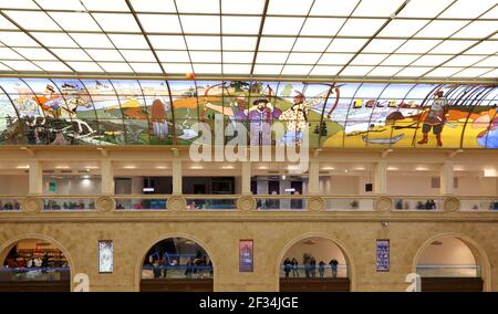 Interior zentrales Kindergeschäft auf Lubyanka (eröffnet im April 2015 nach umfangreichen Wiederaufbau), Moskau, Russland Stockfoto