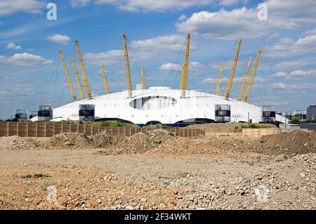 Räumung vor weiteren Bauarbeiten in der Nähe des Millennium Dome in North Greenwich, London. Stockfoto