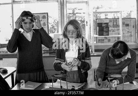 Erstes Jahr Wissenschaftsunterricht Greenhill Comprehensive School Herne Bay Stockfoto