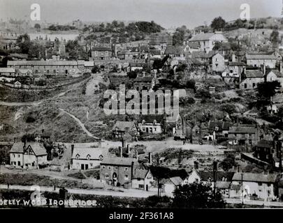 Madeley Wood ist heute als Ironbridge 1800s bekannt Diese Grundstücke wurden abgerissen, da sie als ungeeignet angesehen wurden Menschliche Behausung Stockfoto