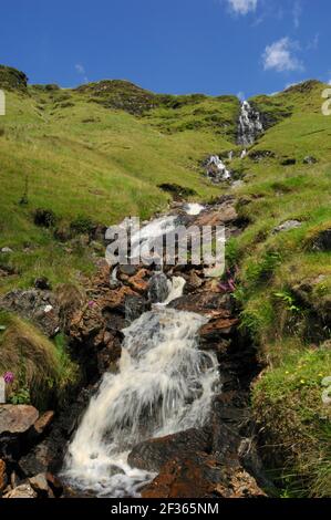 GRAUER MARE'S SCHWANZWASSERFALL Bule Stack Mountains, County Donegal, Credit:Robert Thompson / Avalon Stockfoto