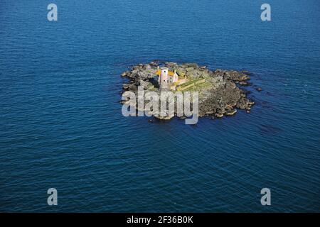 Alter Leuchtturm, die Mädchen, der Küste von Larne County Antrim GPS: Breite: N 54 55,234' (54 55'14,0') GPS: Länge: W 5 42,829' (5 42'49,7') Stockfoto