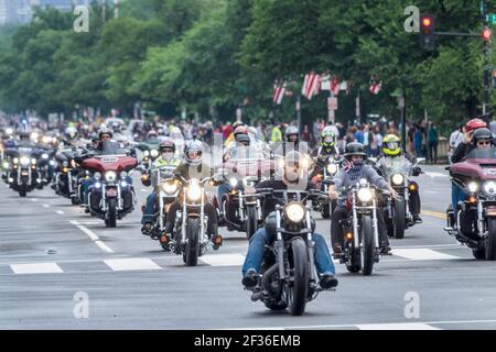 Washington DC, Constitution Avenue, Rolling Thunder Ride for Freedom Motorradfahrer Motorradfahrer Motorrad Motorradfahrer Kundgebung, Protestdemonstranten, Stockfoto