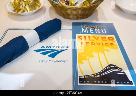 Washington DC, Union Station, Bahnhof, Amtrak Silver Meteor Star, Speisewagen, Dinner Service Menü, Tischgestaltung innen, Stockfoto