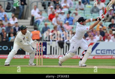 3RD TEST ENGLAND V PAKASTAN AM OVAL 1ST TAG. VORHERIGE HITS VIER OFF AJMAL. BILD DAVID ASHDOWN Stockfoto