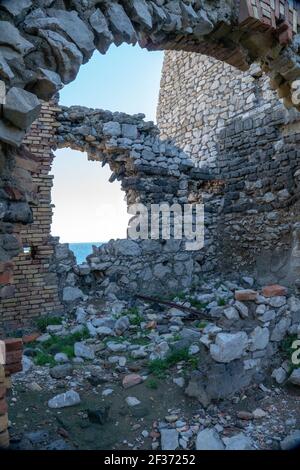 punta campanella, Torre di Minerva und Faro Stockfoto