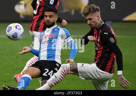 Mailand, Italien. März 2021, 14th. Lorenzo Insigne von SSC Napoli und Samu Castillejo von AC Mailand konkurrieren um den Ball während der Serie A Fußballspiel zwischen AC Mailand und SSC Napoli in San Siro Stadion in Mailand (Italien), 14th. März 2021. Foto Andrea Staccioli/Insidefoto Kredit: Insidefoto srl/Alamy Live News Stockfoto