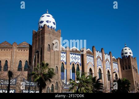 Ehemalige Stierkampfarena La Monumental Gebäude außen im modernistischen Eixample Viertel von Barcelona, Katalonien, Spanien. Stockfoto