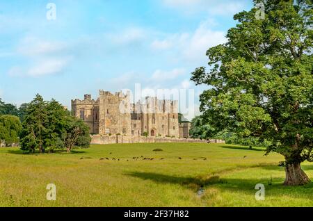 Raby Castle in der Nähe von Staindrop in der Grafschaft Durham in England Stockfoto