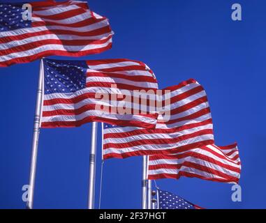 'Stars & Stripes' USA Flaggen, Downtown, Los Angeles, Kalifornien, Vereinigte Staaten von Amerika Stockfoto