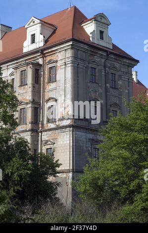 Lubiąż, Polska, Polen, Polen; Kloster Leubus; Kloster Leubus; riesige Klosteranlage von außen. Riesiger Klosterkomplex von aussen. Stockfoto