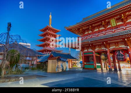 Tokio, Japan - 04. Januar 2018 : Blick auf den Senso-JI-Tempel in Asakusa, Tokio, Japan. Stockfoto