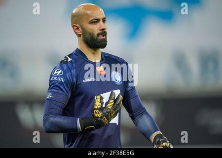 GENT, BELGIEN - 15. MÄRZ: Torwart Sinan Bolat von KAA Gent während des Jupiler Pro League Spiels zwischen KAA Gent und Club Brugge KV in der Ghelamco Arena Stockfoto