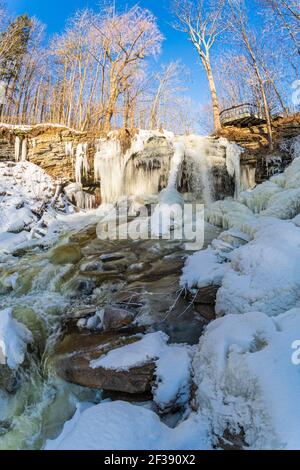 Smokey Hollow Waterfalls Ancaster Hamilton Ontario Kanada im Winter Stockfoto