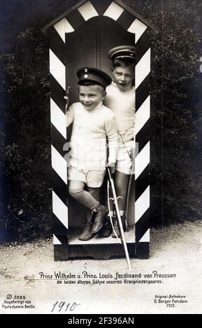 Prinz Wilhelm und Prinz Louis Ferdinand von Preussen 1910. Stockfoto