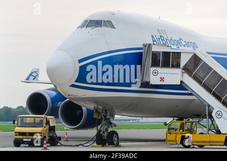 hoersching, österreich, 03. september 2018, boeing 747-400 Cargo vo-bia wird von Luftbrückenfracht am Flughafen linz betrieben Stockfoto