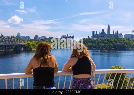 Geographie / Reisen, Kanada, Ottawa, Parliament Hill, Canal Curtain, Château Laurier, Alexandra Bridge, Additional-Rights-Clearance-Info-not-available Stockfoto