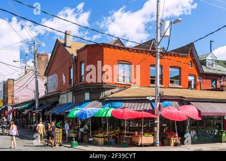 Geographie/Reisen, Kanada, Toronto, Kensington Markt, Straßenszene mit Geschäften an der St. Andrew Street, Additional-Rights-Clearance-Info-not-available Stockfoto