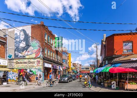 Geographie/Reisen, Kanada, Toronto, Kensington Markt, Straßenszene mit Geschäften an der St. Andrew Street, Additional-Rights-Clearance-Info-not-available Stockfoto