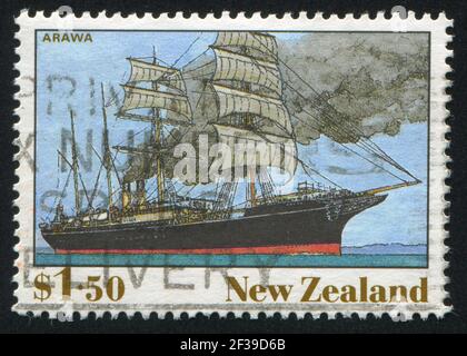 NEUSEELAND - UM 1990: Stempel gedruckt von Neuseeland, zeigt das Schiff, Arawa, um 1990 Stockfoto