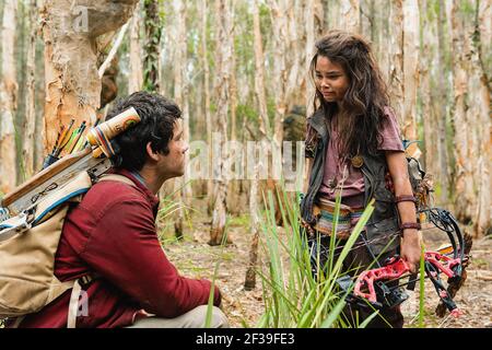 DYLAN O'BRIEN und ARIANA GREENBLATT in LOVE AND MONSTERS (2020), Regie: MICHAEL MATTHEWS. Kredit: PARAMOUNT BILDER / Album Stockfoto