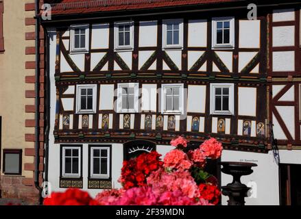 Elf Apostel Haus, ältestes Stadthaus, ca. 1500, in Tann in der Rhön, Kreis Fulda, Hessen, Deutschland / Elf-Apostel-Haus, ältestes Bürgerhaus, Landkreis Stockfoto