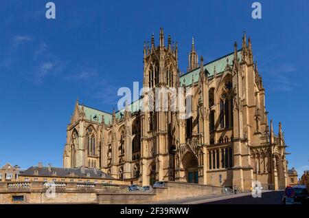 Metz (Nordostfrankreich): Kathedrale von Metz oder Stephansdom („Kathedrale Saint-Etienne-de-Metz“), im extravaganten gotischen Stil Stockfoto