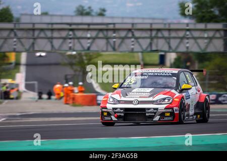 25 MEHDI BENNANI, (MAROKKO), SLR VW MOTORSPORT, VOLKSWAGEN GOLF GTI TCR, Aktion während des FIA WTCR World Touring Car Cup 2019, Rennen von Ungarn auf dem Hungaroring, Budapest vom 26. Bis 28. april - Foto Clement Luck / DPPI Stockfoto