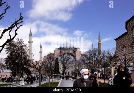 Die Hagia Sophia ist die ehemalige griechisch-orthodoxe christliche Patriarchalkathedrale, später eine osmanische kaiserliche Moschee und heute eine Moschee. Stockfoto