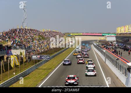 Abfahrt Start Rennen 1 während des 2019 FIA WTCR World Touring Car Cup in Zandvoort, Niederlande vom 17. Bis 29. Mai - Foto Clement Luck / DPPI Stockfoto